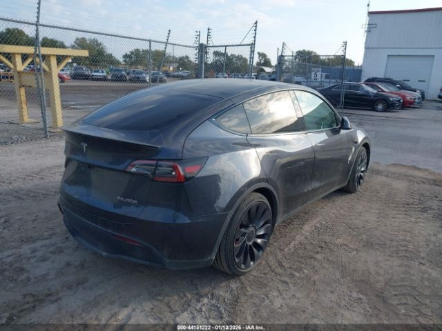 2024 TESLA MODEL Y 7SAYGDEF8RA291509 Photo 3