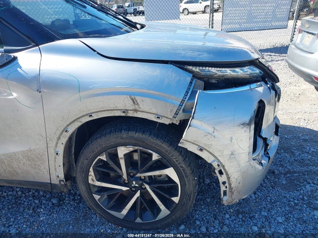 JA4J3UA85PZ033082 Mitsubishi Outlander Se 2.5 2wd