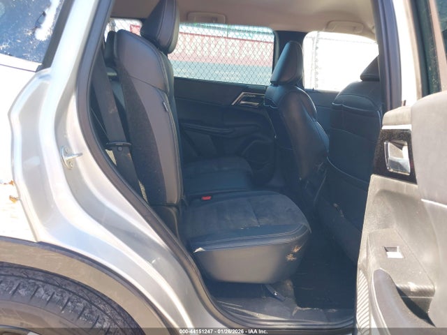 JA4J3UA85PZ033082 Mitsubishi Outlander Se 2.5 2wd