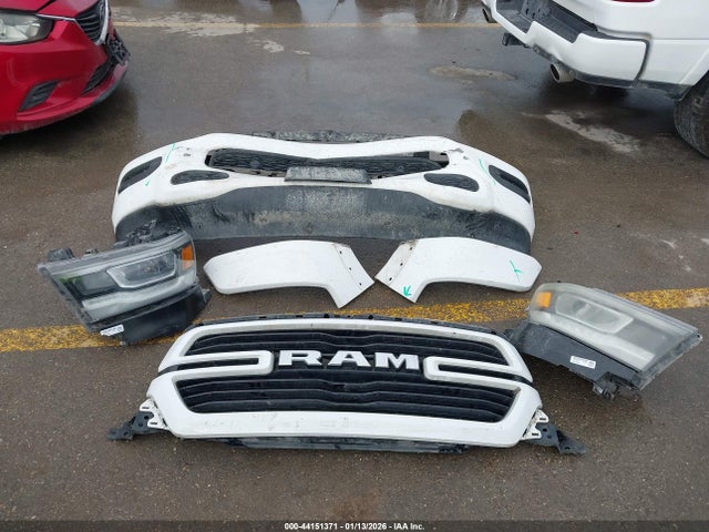 Продаж на аукціоні авто 2020 Ram 1500 Laramie  4x2 5'7 Box, vin: 1C6RREJT6LN210183, номер лоту: 44151371