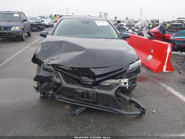 4T1T11AK0PU727704 Toyota CAMRY SE