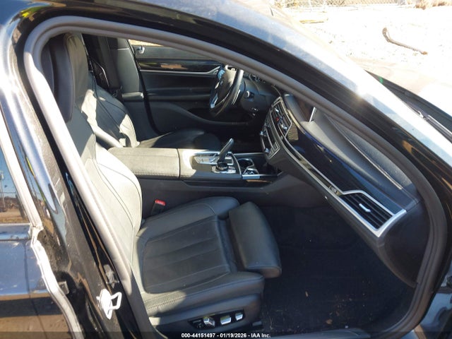 44151497 :رقم المزاد ، WBA7E2C55KB454316 vin ، 2019 Bmw 740i مزاد بيع