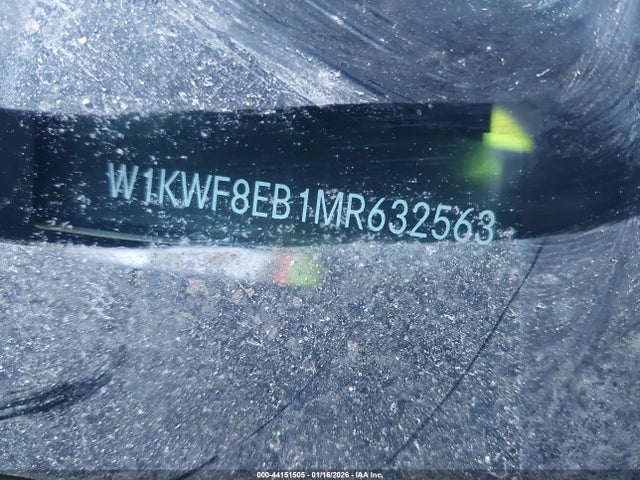 44151505 :رقم المزاد ، W1KWF8EB1MR632563 vin ، 2021 Mercedes-benz C 300 4matic مزاد بيع