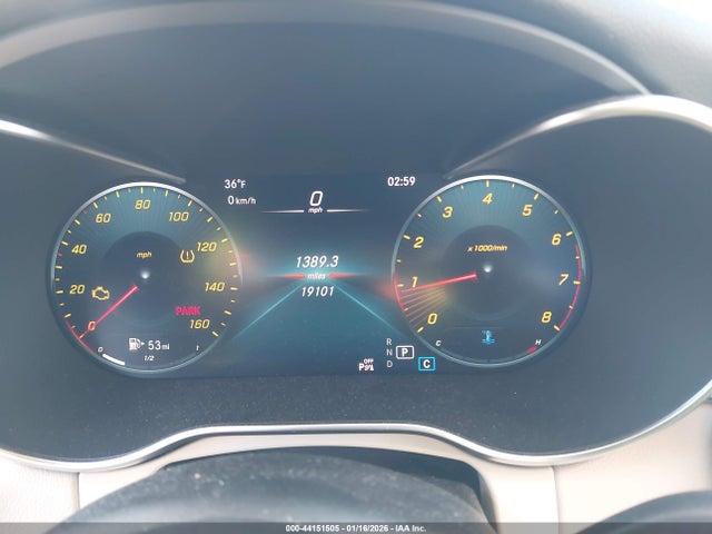 44151505 :رقم المزاد ، W1KWF8EB1MR632563 vin ، 2021 Mercedes-benz C 300 4matic مزاد بيع