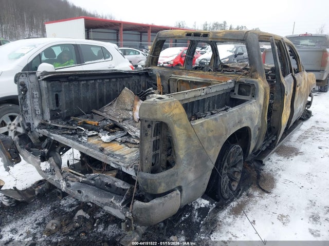 2022 RAM 1500 1C6SRFJT0NN247773 Photo 3