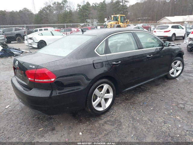Aukcja sprzedaży 2015 Volkswagen Passat 1.8t Se, vin: 1VWBS7A32FC061374, numer aukcji: 44151597