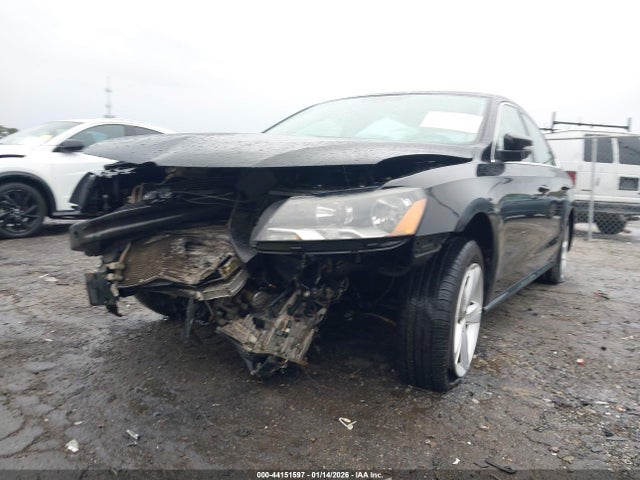 Aukcja sprzedaży 2015 Volkswagen Passat 1.8t Se, vin: 1VWBS7A32FC061374, numer aukcji: 44151597