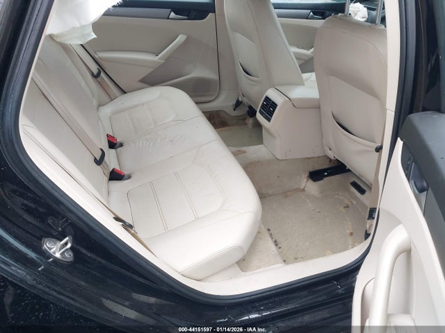 Aukcja sprzedaży 2015 Volkswagen Passat 1.8t Se, vin: 1VWBS7A32FC061374, numer aukcji: 44151597