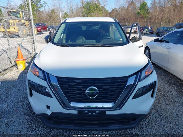 5N1AT3AA4MC767645 Nissan Rogue S Fwd