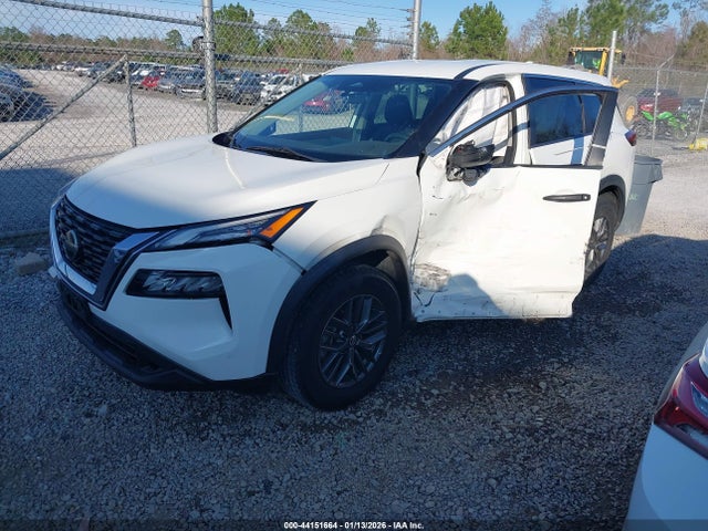 5N1AT3AA4MC767645 Nissan Rogue S Fwd