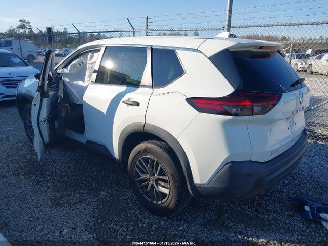 5N1AT3AA4MC767645 Nissan Rogue S Fwd