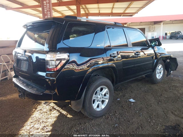 2024 TOYOTA 4RUNNER JTENU5JR1R6253449 Photo 3