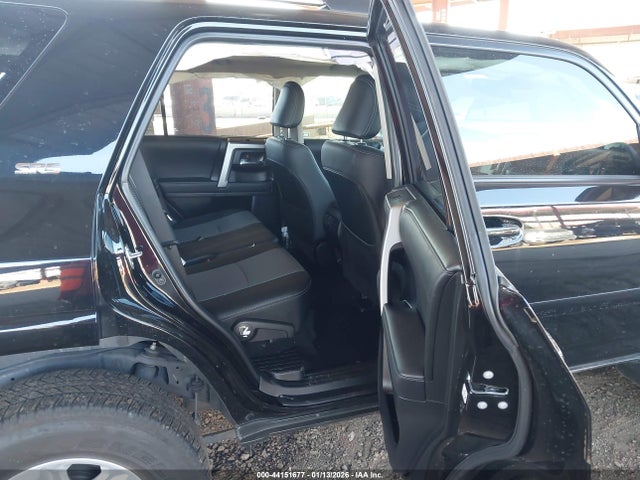 2024 TOYOTA 4RUNNER JTENU5JR1R6253449 Photo 7