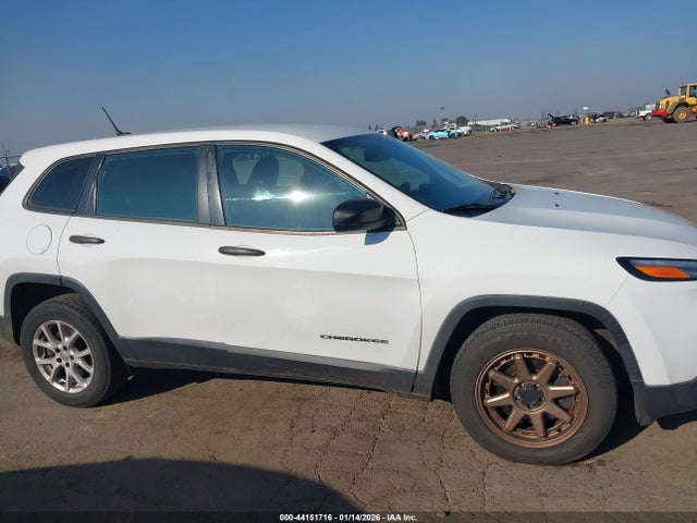 1C4PJMAB5FW755167 Jeep Cherokee Sport
