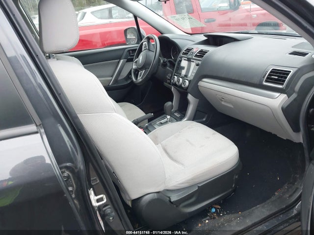 Subaru Forester 2.5i Premium 2017 JF2SJAEC3HH556011 Image 5