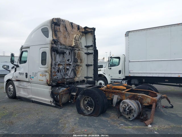 44151759 :رقم المزاد ، 3AKJHHDR6PSNV2502 vin ، 2023 Freightliner New Cascadia 126 مزاد بيع