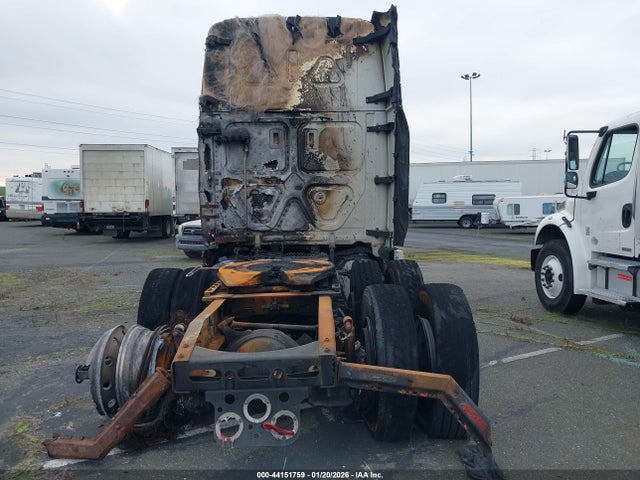 44151759 :رقم المزاد ، 3AKJHHDR6PSNV2502 vin ، 2023 Freightliner New Cascadia 126 مزاد بيع