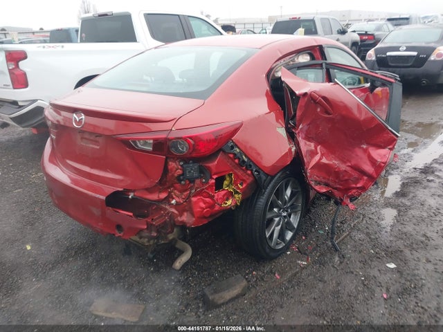 3MZBN1V33JM190052 Mazda Mazda3 Touring