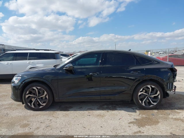 Aukcja sprzedaży 2024 Audi Q8 E-tron S Line Prestige Quattro, vin: WA1DAAGE3RB042745, numer aukcji: 44151790