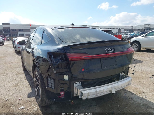 2024 AUDI Q8 E-TRON WA1DAAGE3RB042745 Photo 2