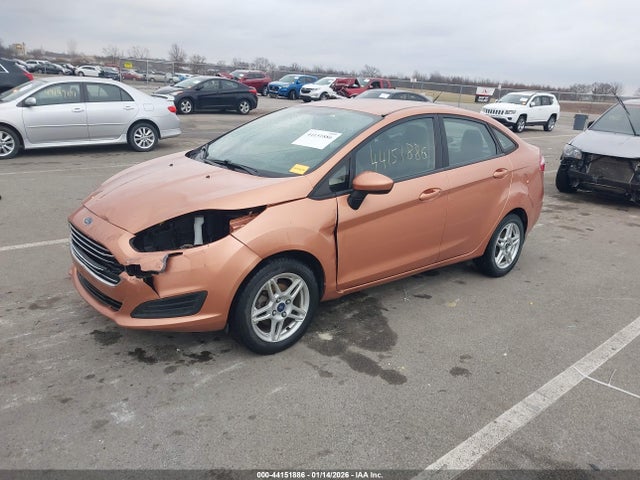 Ford FIESTA SE 2017 3FADP4BJ2HM131939 Image 2