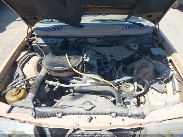 44151898 :رقم المزاد ، 12319012010011 vin ، 1979 Mercedes Benz 300 مزاد بيع