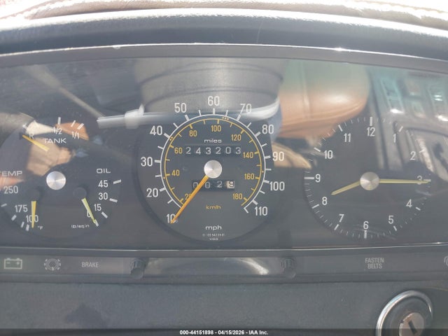 44151898 :رقم المزاد ، 12319012010011 vin ، 1979 Mercedes Benz 300 مزاد بيع
