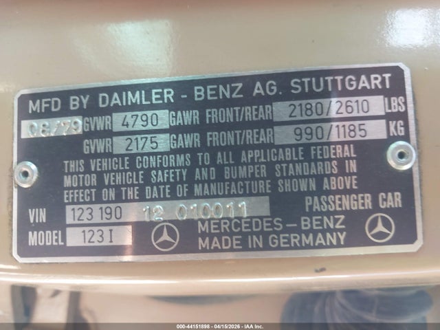 44151898 :رقم المزاد ، 12319012010011 vin ، 1979 Mercedes Benz 300 مزاد بيع