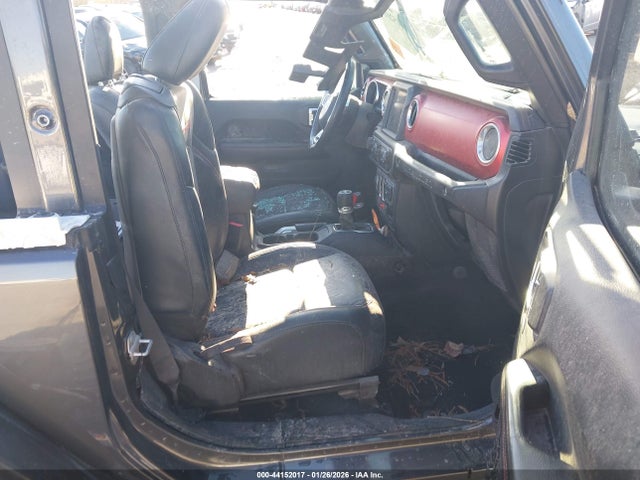 1C4HJXCN9JW301803 Jeep Wrangler Rubicon 4x4