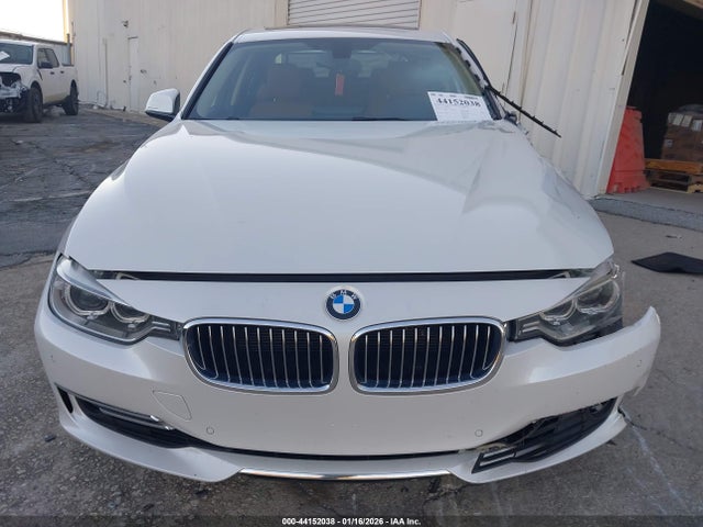 2014 Bmw 328i მანქანა იყიდება აუქციონზე, vin: WBA3A5G50ENP32872, აუქციონის ნომერი: 44152038