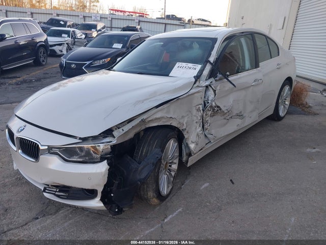 2014 Bmw 328i მანქანა იყიდება აუქციონზე, vin: WBA3A5G50ENP32872, აუქციონის ნომერი: 44152038
