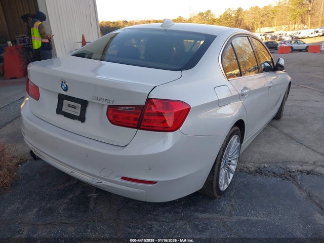 2014 Bmw 328i მანქანა იყიდება აუქციონზე, vin: WBA3A5G50ENP32872, აუქციონის ნომერი: 44152038