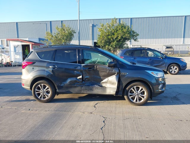 1FMCU9HD6KUB63112 Ford ESCAPE SEL