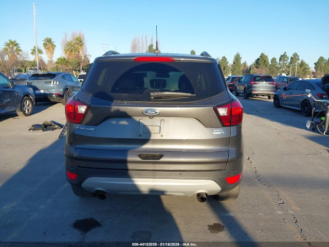 1FMCU9HD6KUB63112 Ford ESCAPE SEL