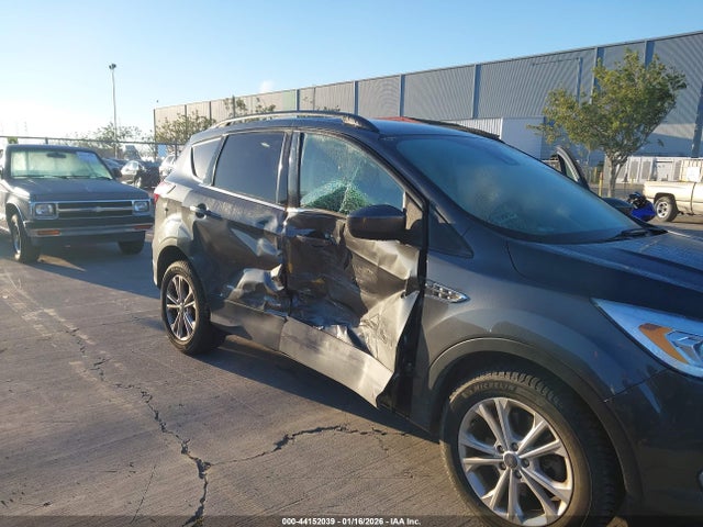 1FMCU9HD6KUB63112 Ford ESCAPE SEL