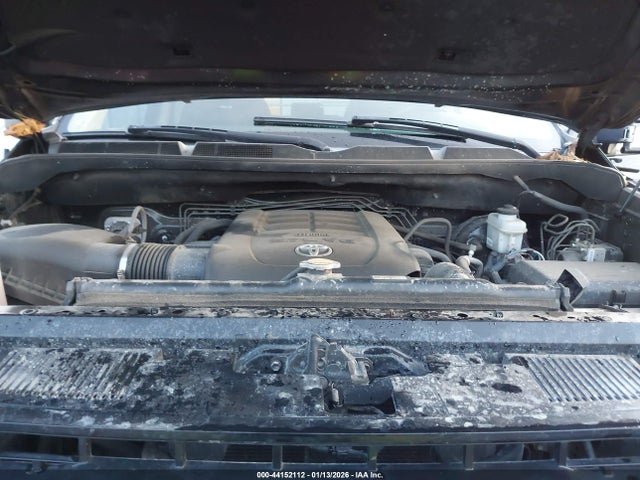 5TFDY5F10GX492098 Toyota Tundra Sr5 5.7l V8