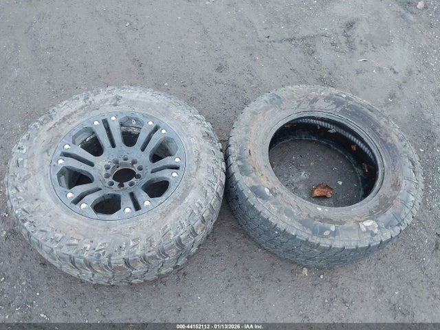5TFDY5F10GX492098 Toyota Tundra Sr5 5.7l V8