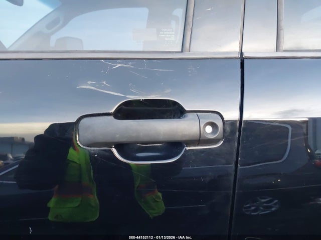 5TFDY5F10GX492098 Toyota Tundra Sr5 5.7l V8