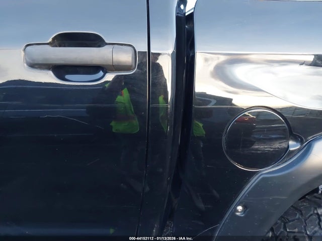 5TFDY5F10GX492098 Toyota Tundra Sr5 5.7l V8