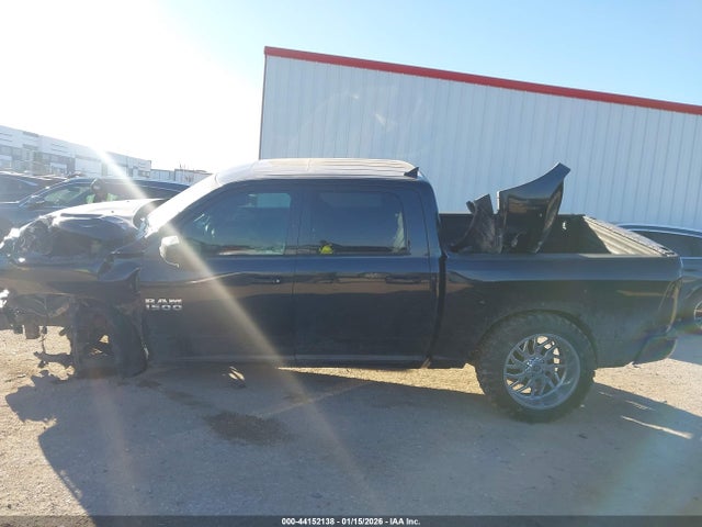 44152138 :رقم المزاد ، 1C6RR7MT7JS111037 vin ، 2018 Ram 1500 Sport مزاد بيع