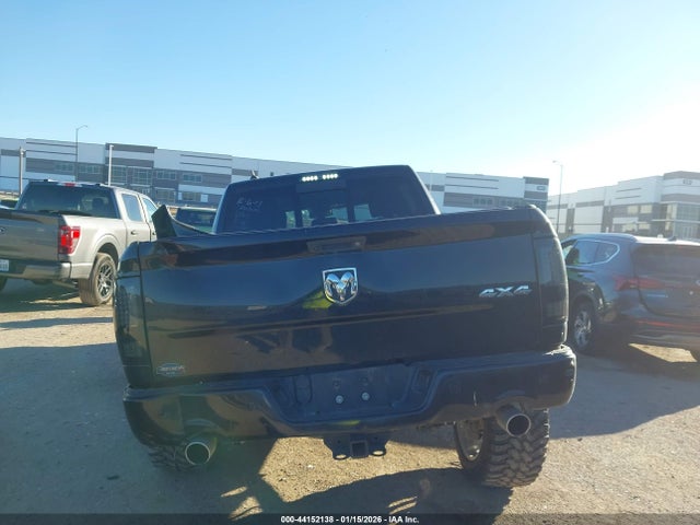 44152138 :رقم المزاد ، 1C6RR7MT7JS111037 vin ، 2018 Ram 1500 Sport مزاد بيع