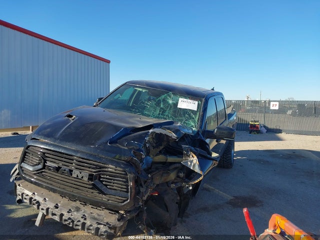 44152138 :رقم المزاد ، 1C6RR7MT7JS111037 vin ، 2018 Ram 1500 Sport مزاد بيع