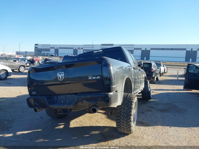 44152138 :رقم المزاد ، 1C6RR7MT7JS111037 vin ، 2018 Ram 1500 Sport مزاد بيع