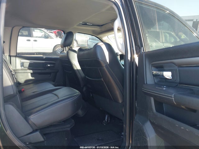 44152138 :رقم المزاد ، 1C6RR7MT7JS111037 vin ، 2018 Ram 1500 Sport مزاد بيع
