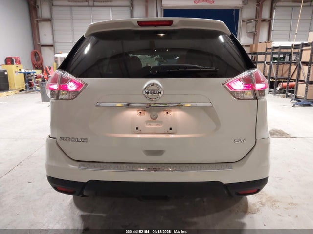5N1AT2MT1FC822000 Nissan ROGUE SV