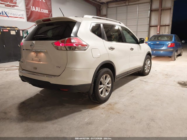 5N1AT2MT1FC822000 Nissan ROGUE SV