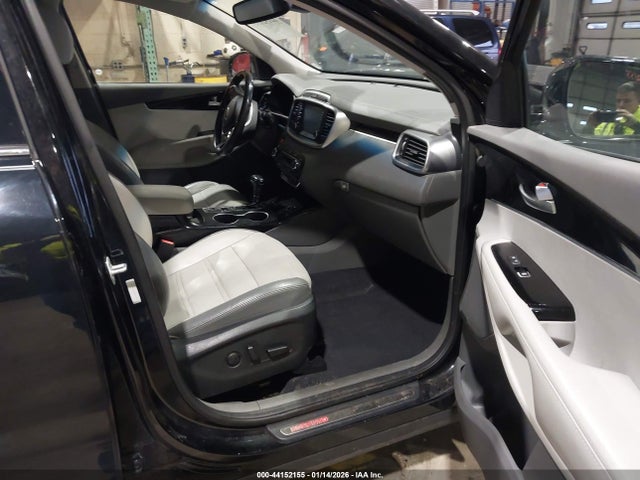 5XYPKDA58KG499217 KIA Sorento 3.3l Sx