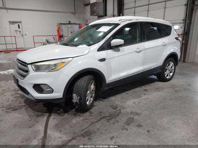1FMCU9GD5HUC25108 Ford ESCAPE SE