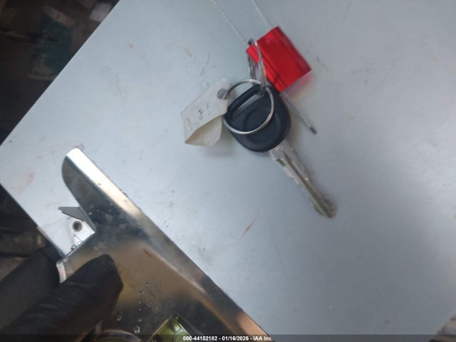 44152182 :رقم المزاد ، 1GTR2TE09BZ395841 vin ، 2011 Gmc Sierra 1500 Work Truck مزاد بيع