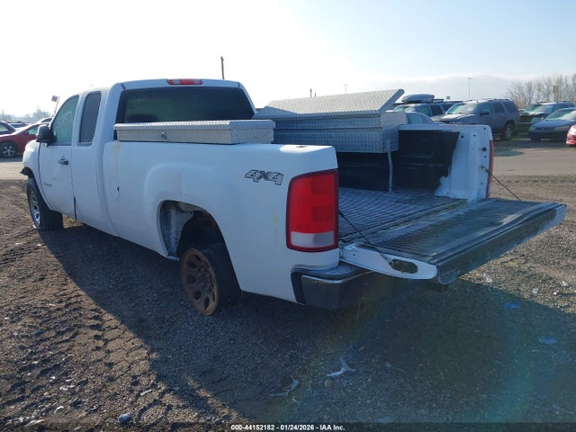 44152182 :رقم المزاد ، 1GTR2TE09BZ395841 vin ، 2011 Gmc Sierra 1500 Work Truck مزاد بيع